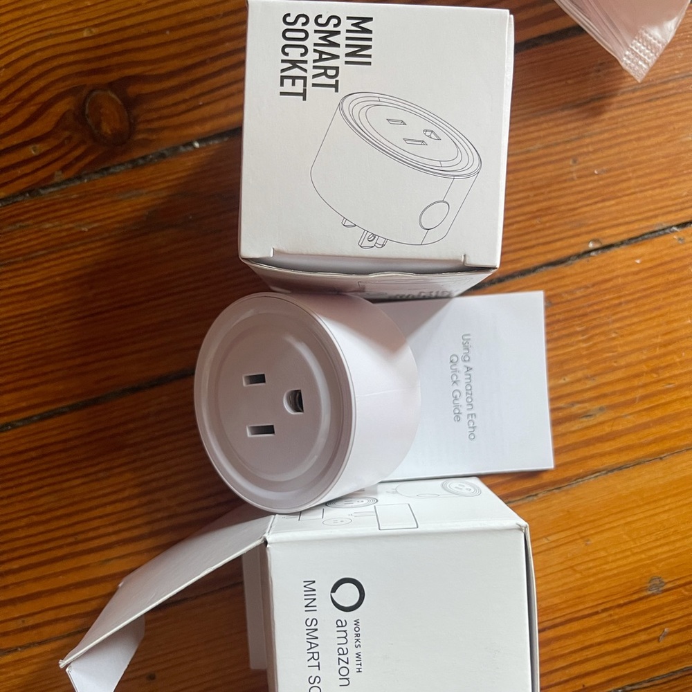 Wifi mini smart socket (a set of 2)